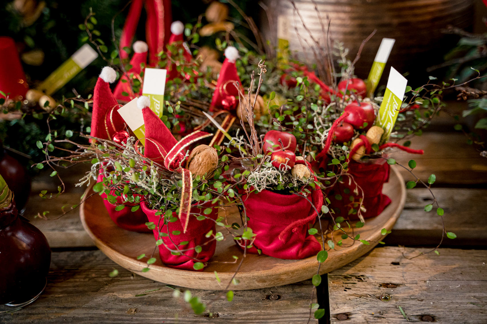 nikolaus-gestecke-weihnachts-tuerkraenze-gaertnerei-kral-2022-05630